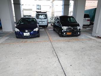 東亀有駐車場