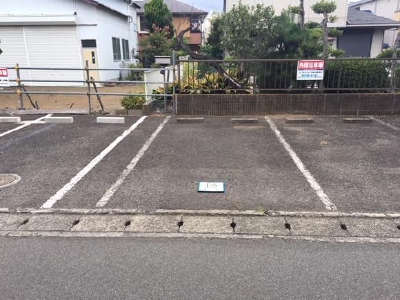 コーラルハイム平塚有料駐車場