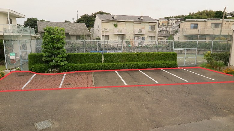 ハルカ駐車場