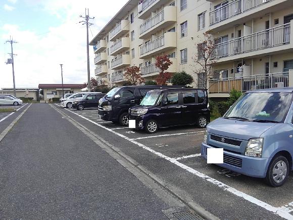 熊取団地駐車場