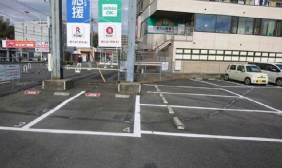 高石1 1 17カサグランデ駐車場 百合丘駅 徒歩2分 予約制 タイムズのb