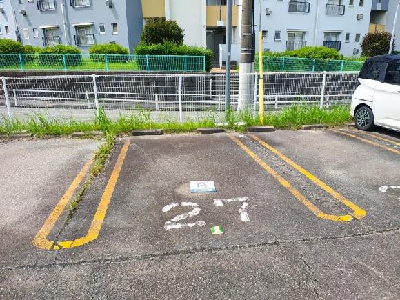ＵＲ都市機構金山団地駐車場