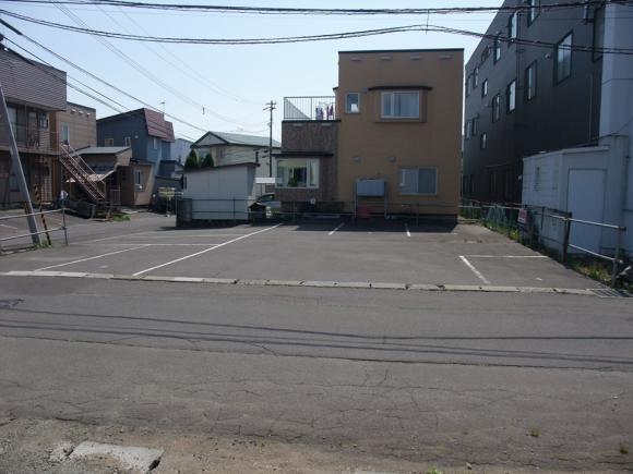 函館市昭和4丁目駐車場