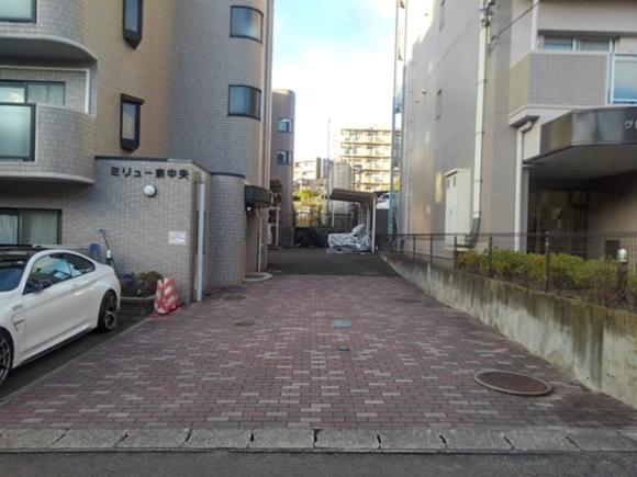 ミリュー泉中央駐車場