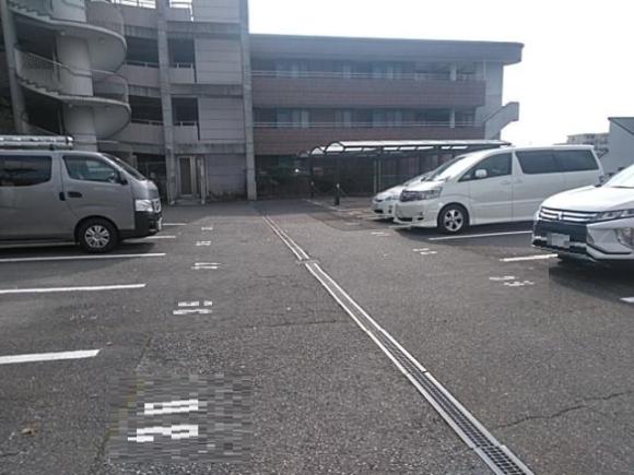 ルナガーデン駐車場 神戸市立白川小学校徒歩4分 城が丘中央公園徒歩5分 予約制 タイムズのb