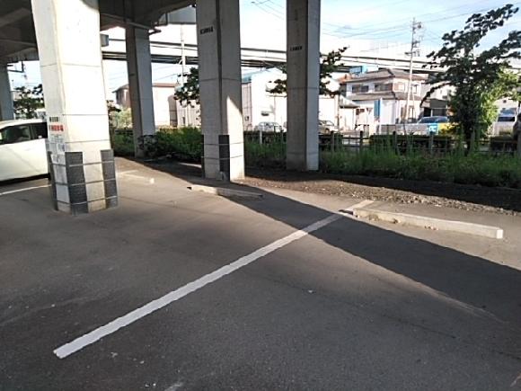 春田駅第１月極駐車場