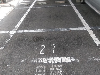 西川モータープール1F駐車場