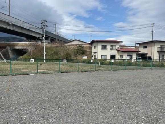 伊達駅前駐車場