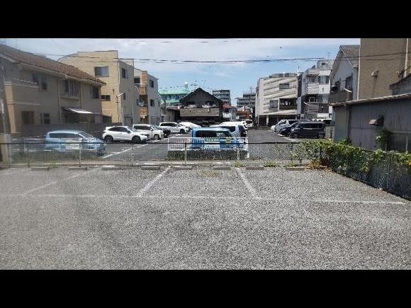 綾瀬4-24駐車場