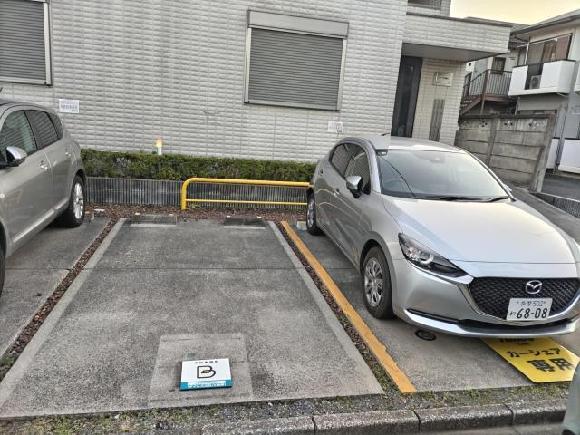 ヘーベル国立駐車場（国立市西2丁目7-24）