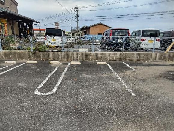 フェスタ森山店駐車場