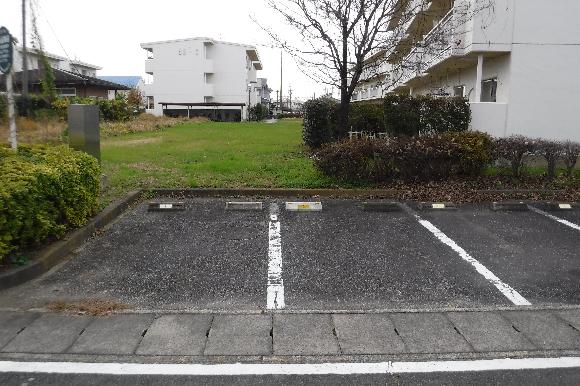 中野県営住宅駐車場