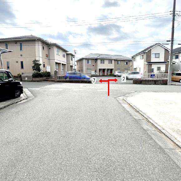 アパートシェーンブルン駐車場