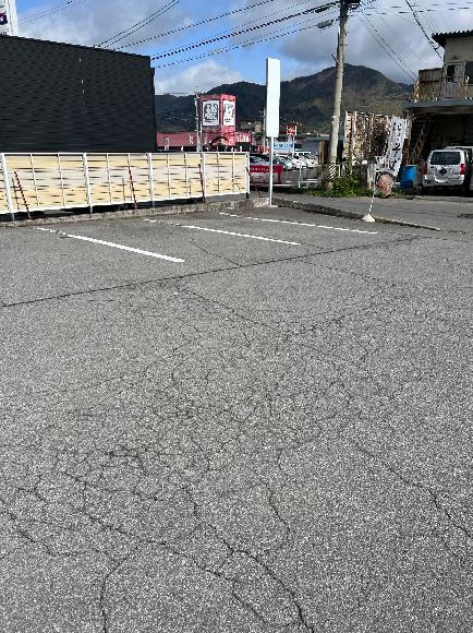 酒のスーパータカぎ上田店駐車場