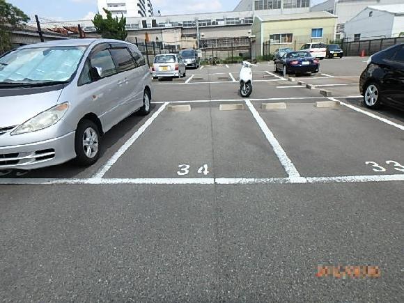 宝塚高松町駐車場