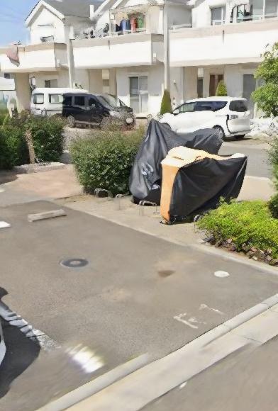 ニューイースト駐車場