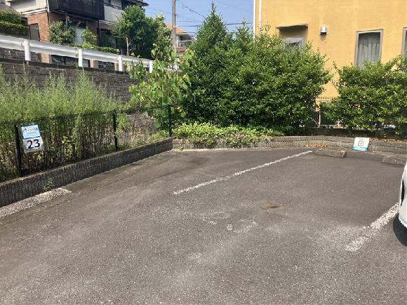 王禅寺東３丁目駐車場