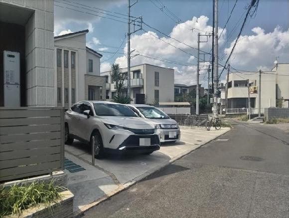 トライベッカ駐車場