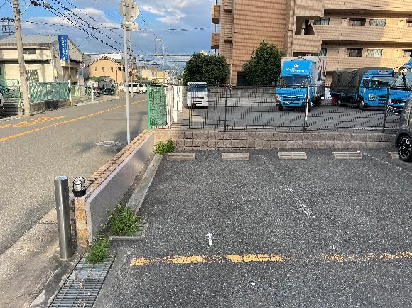 川俣1-12-15アルカンシェル駐車場