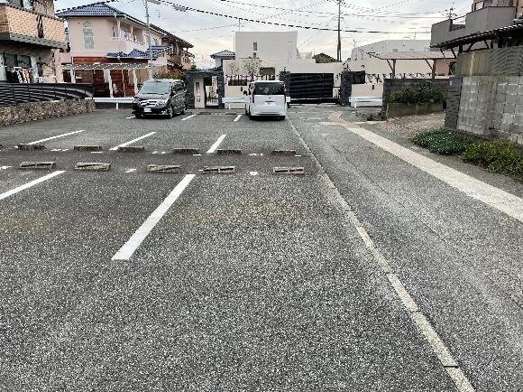 新土河原2丁目9-5ジュネブ駐車場