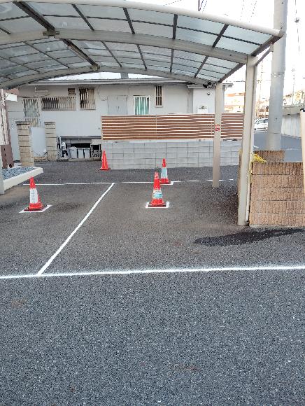 レジデンスラピス駐車場