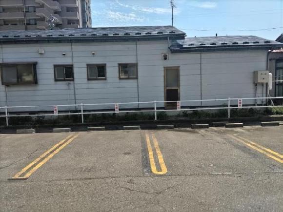 タイムズ秋田大町第２駐車場（軽車室）