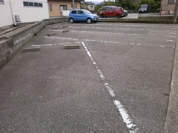 弘愛パーキング