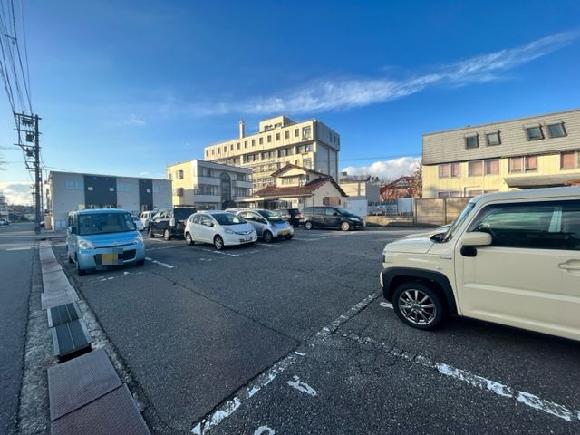 泉野6丁目（松野）駐車場