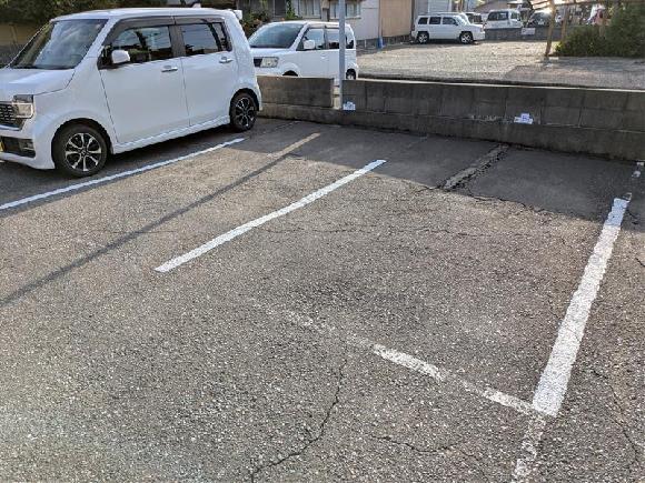 金沢中央K駐車場