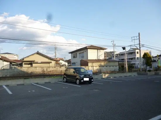 60049パインテラス2A駐車場