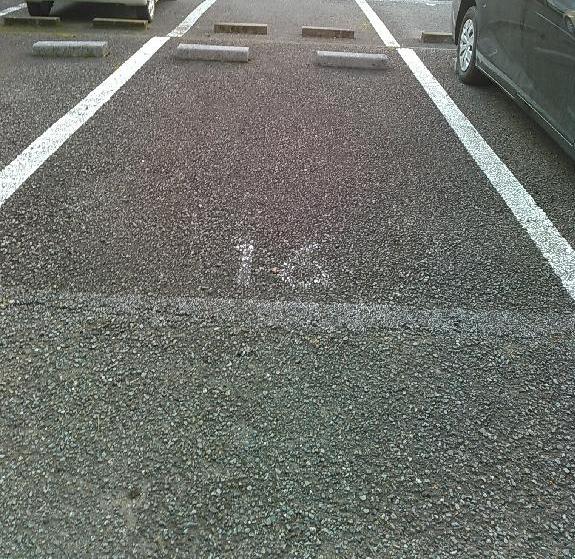 青葉町3-42駐車場