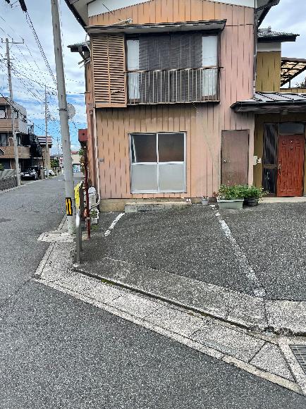 上峰4-8-3榎本第2パーキング