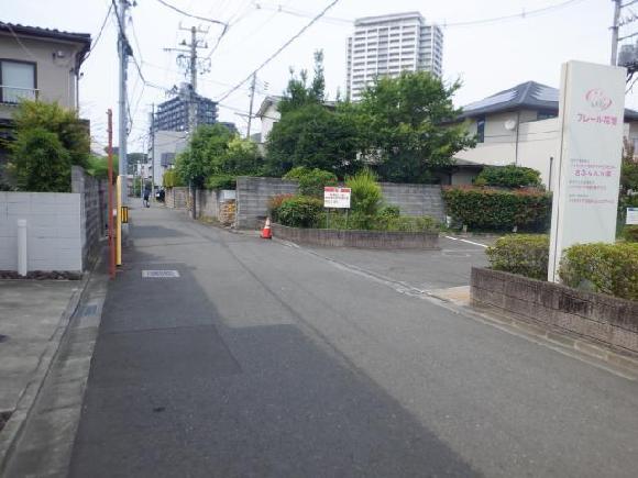 フレール花壇駐車場【入出庫口を写真にて確認ください東側から出入り不可】