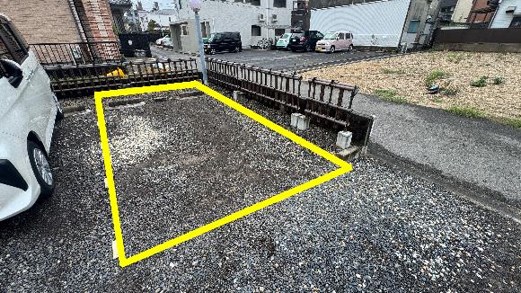 黒門町74黒門館駐車場１番駐車場