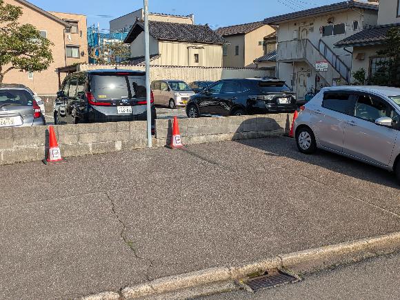 金沢中央K駐車場