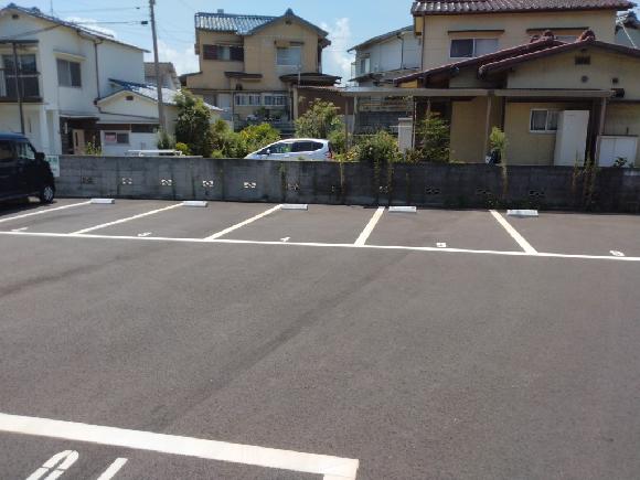 北井門5丁目駐車場