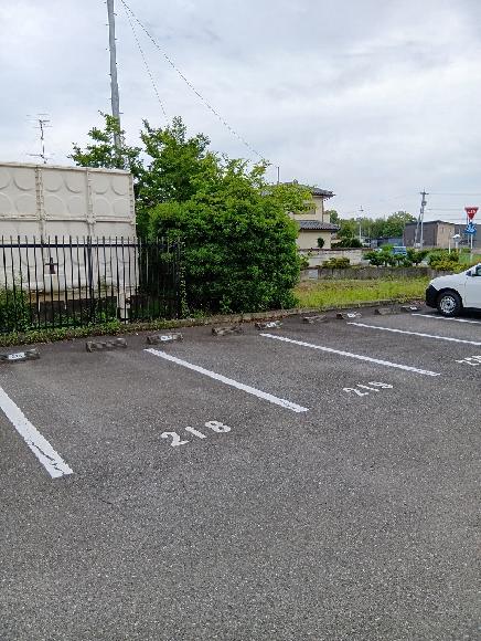 矢場県営住宅　F棟南側駐車場