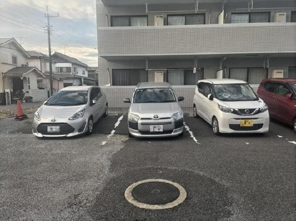 SKマンションA棟駐車場