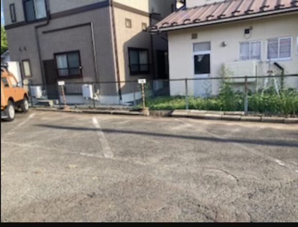 アイエス駐車場