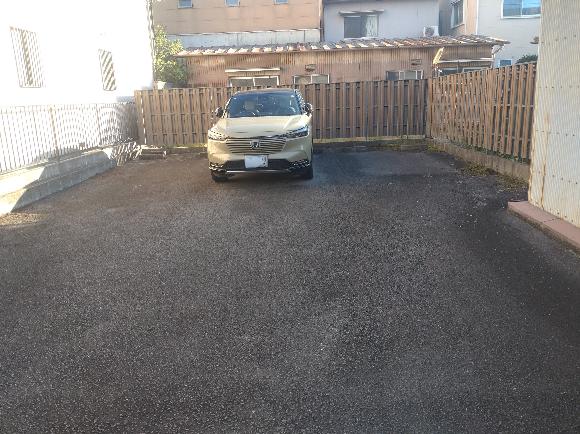 宝田町3丁目3番地駐車場