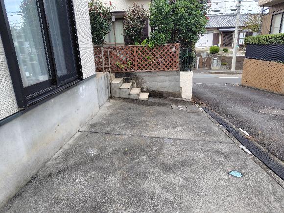 南生田4-12-14駐車場