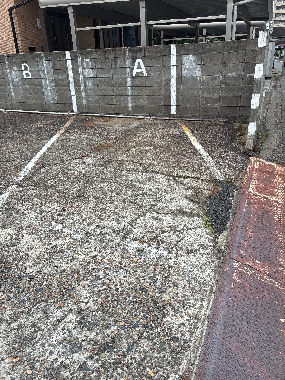 下旭町107駐車場