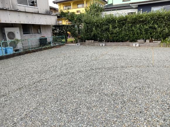 御代志駅西駐車場