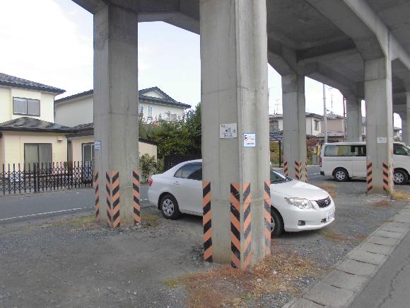 八戸線高架下D3駐車場