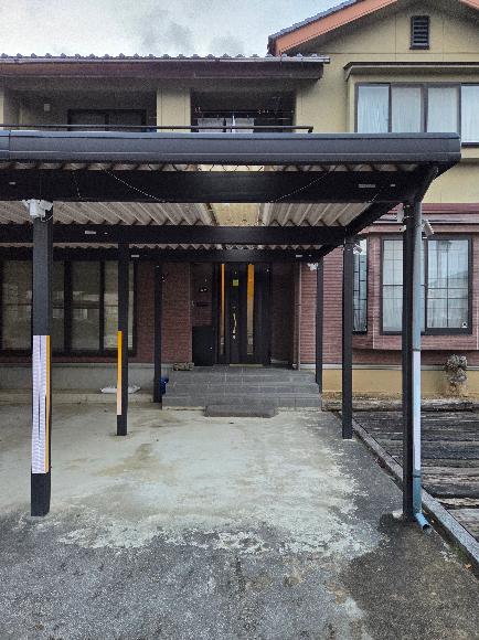 東太閤山3丁目駐車場(屋根あり)