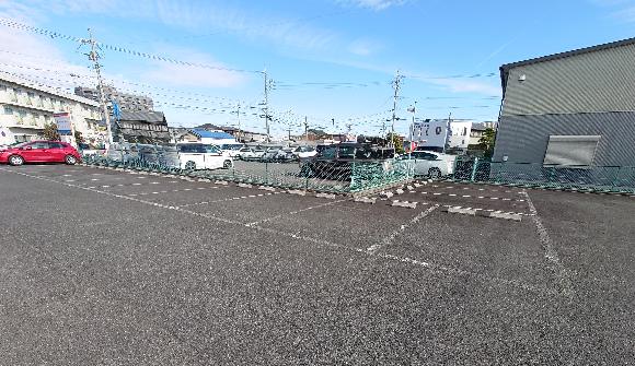 近鉄長島駅前駐車場