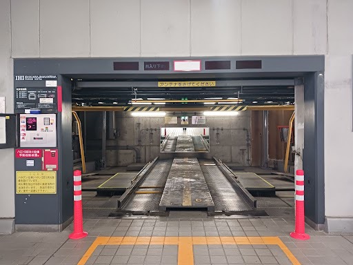 堺筋本町センタービル駐車場