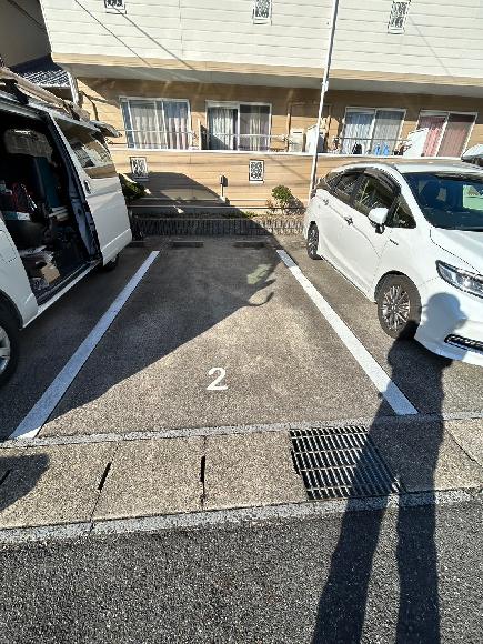 松河戸町グランディア2番駐車場