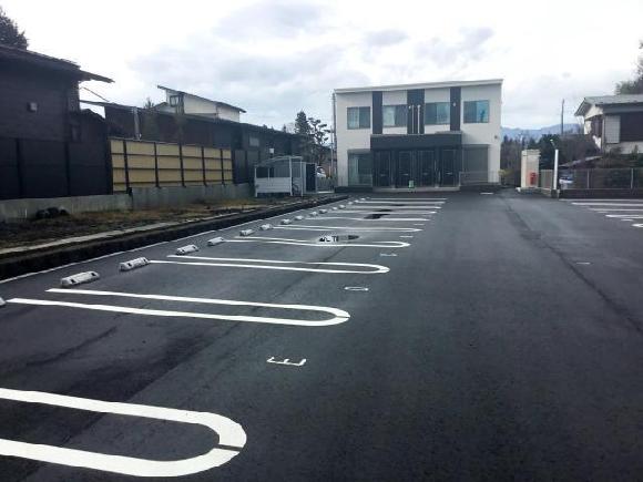 富士吉田市上吉田６丁目７駐車場