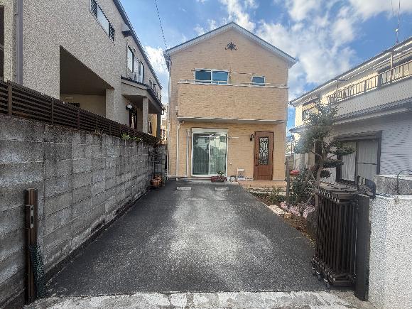 初沢町1308-11駐車場